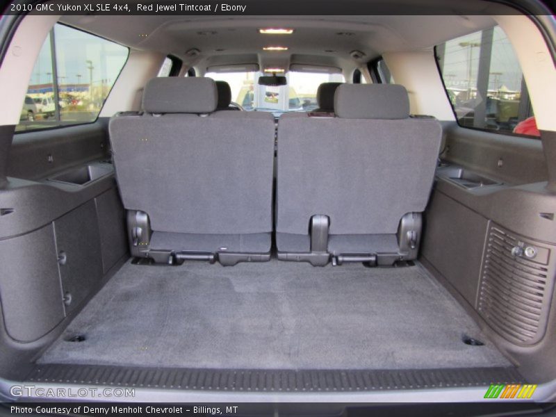  2010 Yukon XL SLE 4x4 Trunk