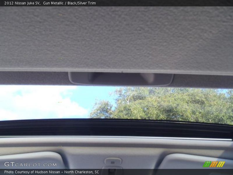Gun Metallic / Black/Silver Trim 2012 Nissan Juke SV