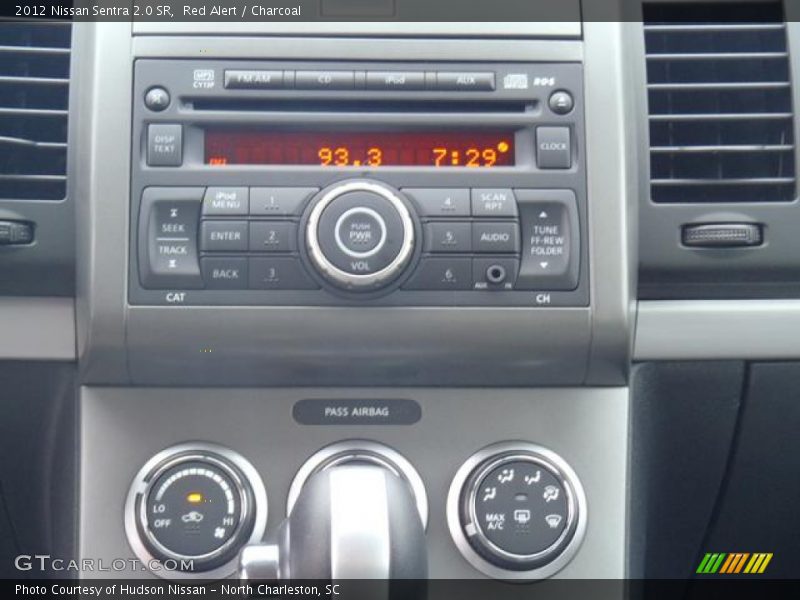 Red Alert / Charcoal 2012 Nissan Sentra 2.0 SR