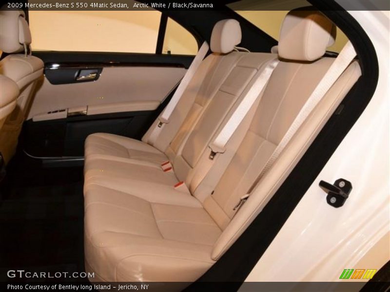 Arctic White / Black/Savanna 2009 Mercedes-Benz S 550 4Matic Sedan