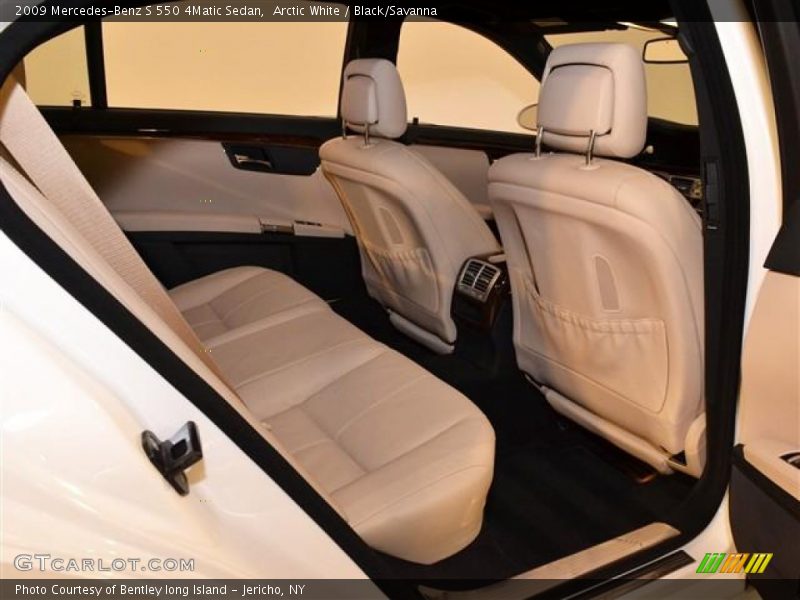 Arctic White / Black/Savanna 2009 Mercedes-Benz S 550 4Matic Sedan