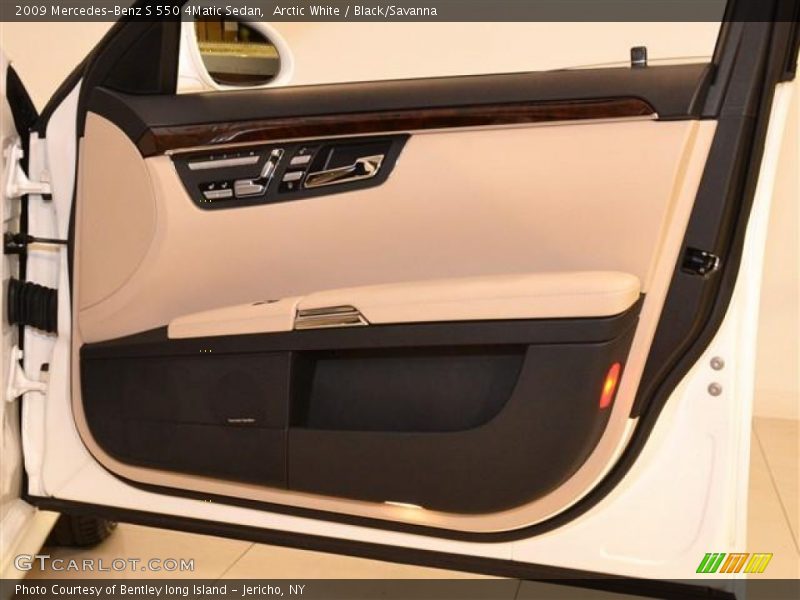 Arctic White / Black/Savanna 2009 Mercedes-Benz S 550 4Matic Sedan