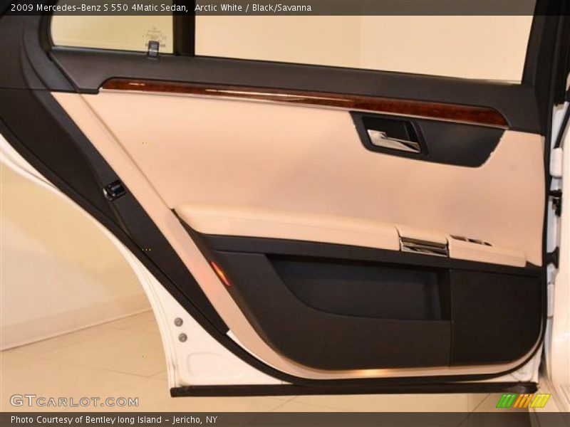 Arctic White / Black/Savanna 2009 Mercedes-Benz S 550 4Matic Sedan