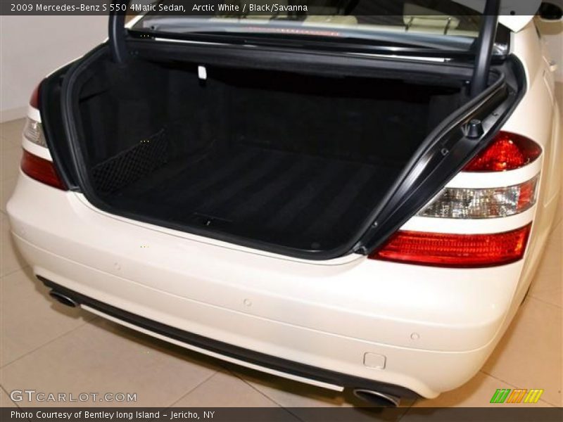 Arctic White / Black/Savanna 2009 Mercedes-Benz S 550 4Matic Sedan