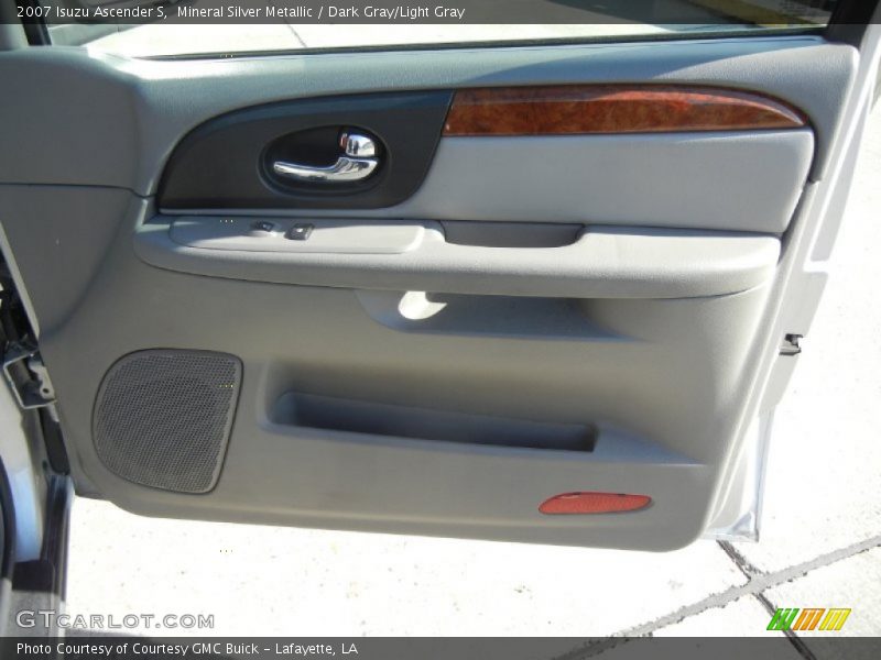 Mineral Silver Metallic / Dark Gray/Light Gray 2007 Isuzu Ascender S