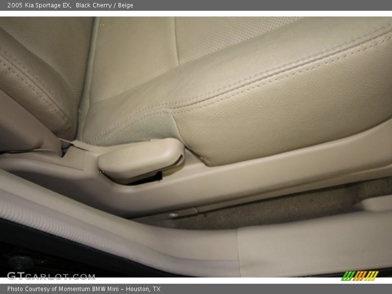 Black Cherry / Beige 2005 Kia Sportage EX