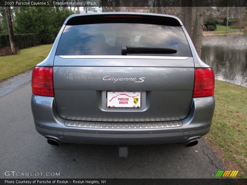 Titanium Metallic / Black 2005 Porsche Cayenne S