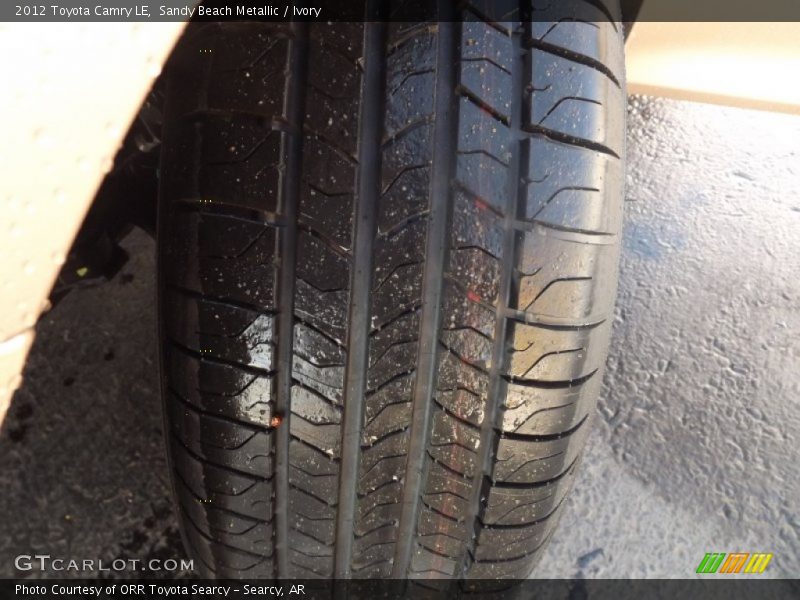 Sandy Beach Metallic / Ivory 2012 Toyota Camry LE