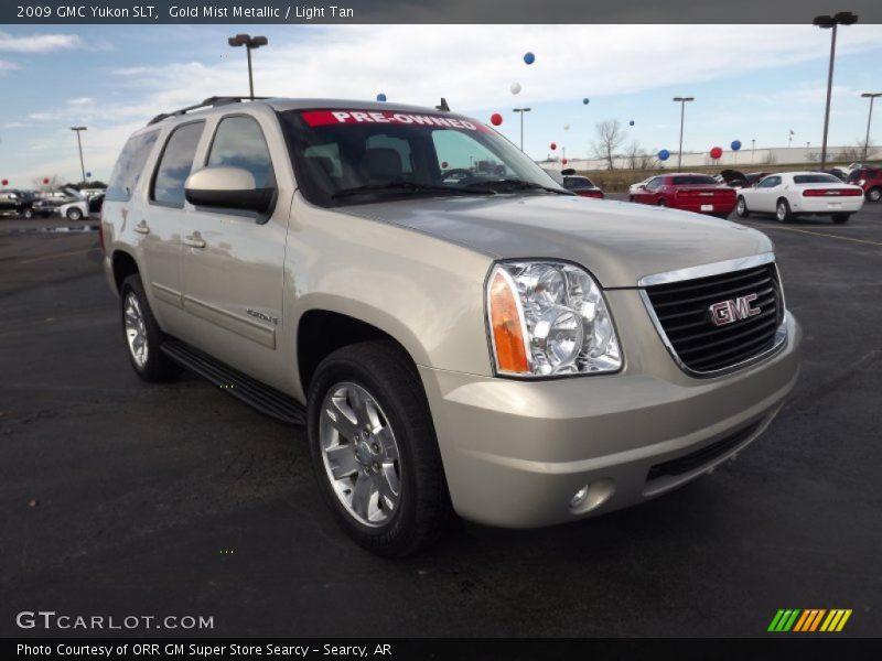 Front 3/4 View of 2009 Yukon SLT