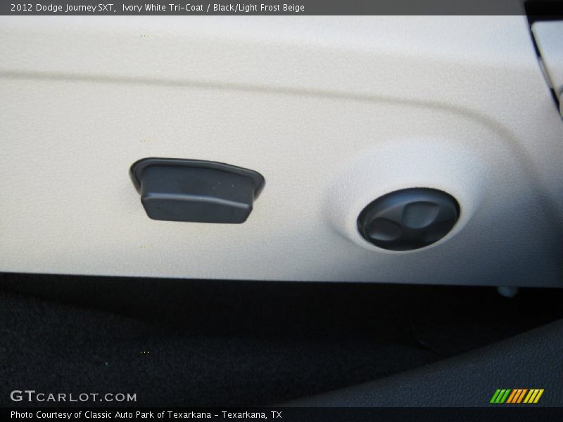 Ivory White Tri-Coat / Black/Light Frost Beige 2012 Dodge Journey SXT