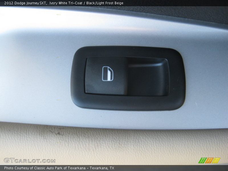 Ivory White Tri-Coat / Black/Light Frost Beige 2012 Dodge Journey SXT