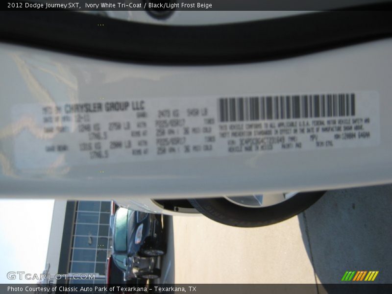 Ivory White Tri-Coat / Black/Light Frost Beige 2012 Dodge Journey SXT