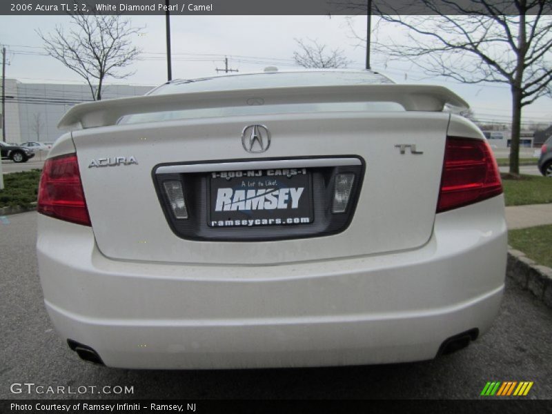 White Diamond Pearl / Camel 2006 Acura TL 3.2