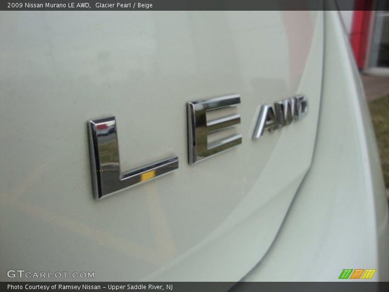 Glacier Pearl / Beige 2009 Nissan Murano LE AWD