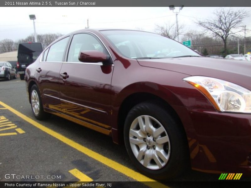 Tuscan Sun / Charcoal 2011 Nissan Altima 2.5 S
