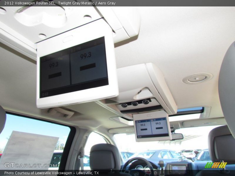 Twilight Gray Metallic / Aero Gray 2012 Volkswagen Routan SEL