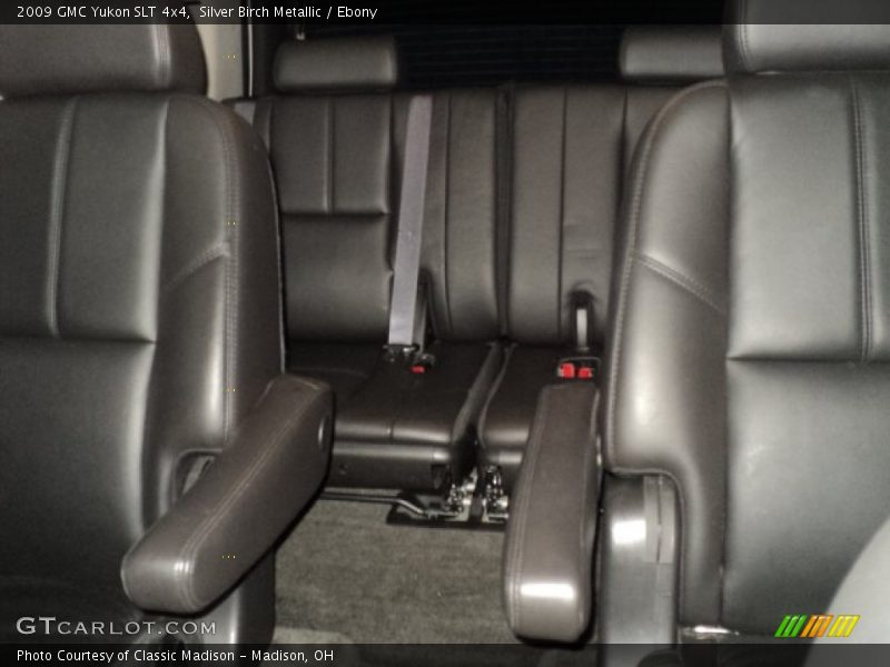 Silver Birch Metallic / Ebony 2009 GMC Yukon SLT 4x4