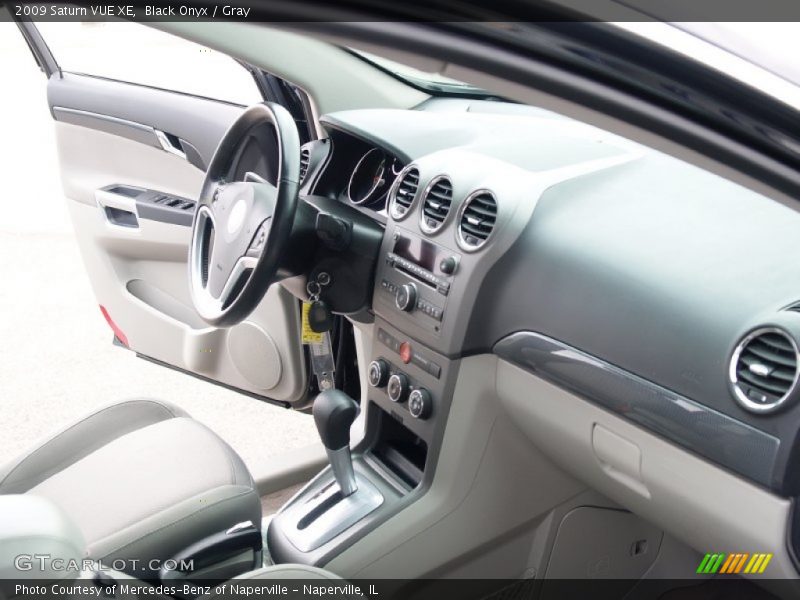 Black Onyx / Gray 2009 Saturn VUE XE