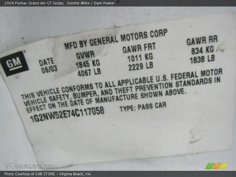 Summit White / Dark Pewter 2004 Pontiac Grand Am GT Sedan