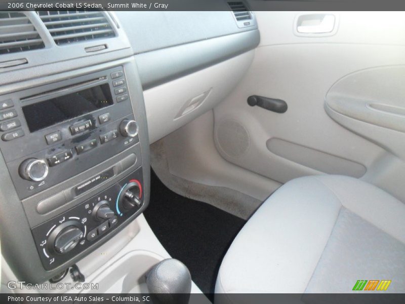 Summit White / Gray 2006 Chevrolet Cobalt LS Sedan