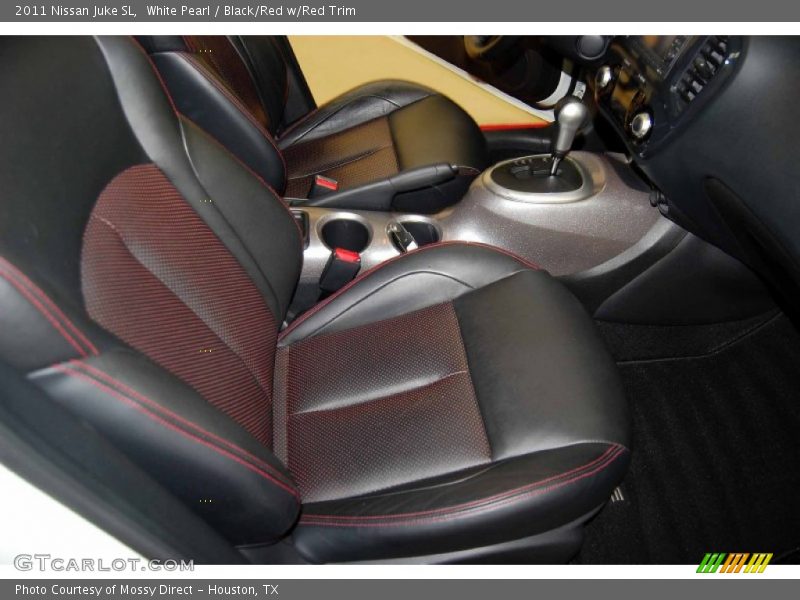 White Pearl / Black/Red w/Red Trim 2011 Nissan Juke SL