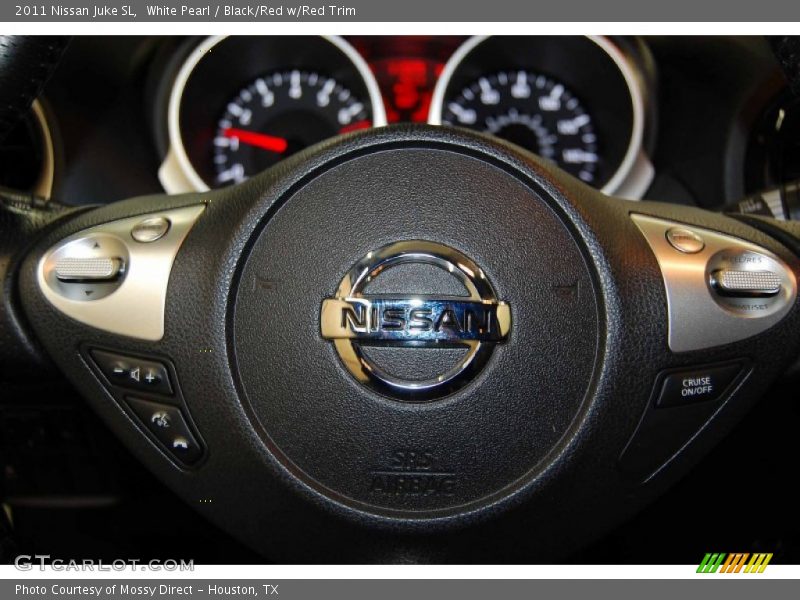 White Pearl / Black/Red w/Red Trim 2011 Nissan Juke SL