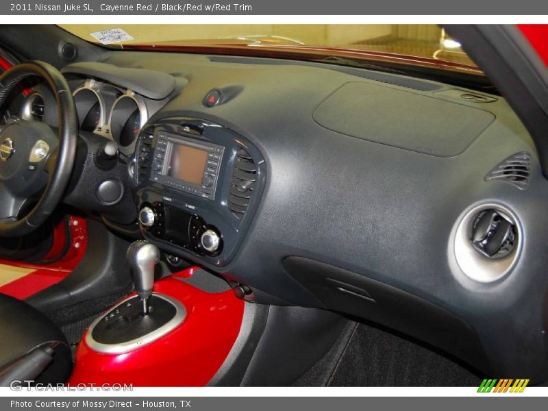 Cayenne Red / Black/Red w/Red Trim 2011 Nissan Juke SL