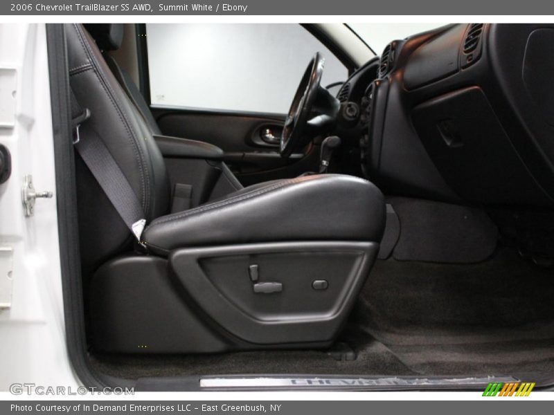 Summit White / Ebony 2006 Chevrolet TrailBlazer SS AWD