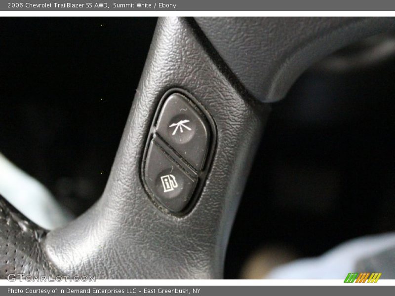 Summit White / Ebony 2006 Chevrolet TrailBlazer SS AWD