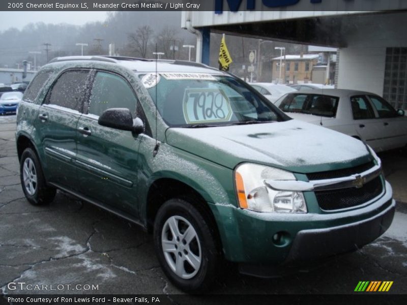 Meander Green Metallic / Light Gray 2005 Chevrolet Equinox LS