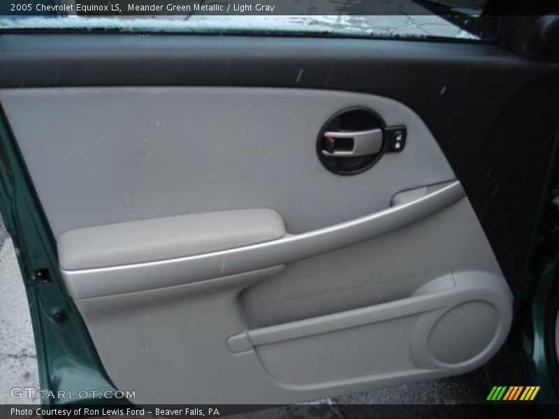 Meander Green Metallic / Light Gray 2005 Chevrolet Equinox LS