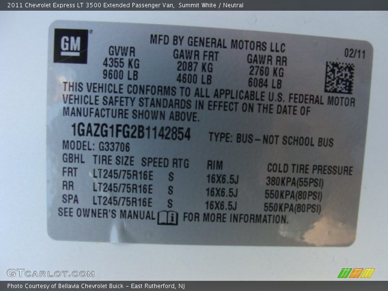 Summit White / Neutral 2011 Chevrolet Express LT 3500 Extended Passenger Van