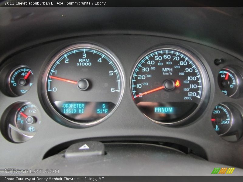 Summit White / Ebony 2011 Chevrolet Suburban LT 4x4