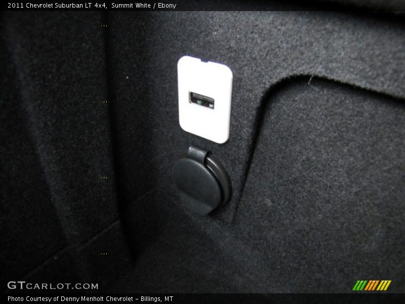 Summit White / Ebony 2011 Chevrolet Suburban LT 4x4