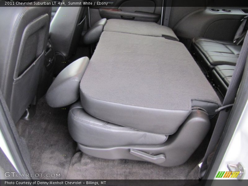 Summit White / Ebony 2011 Chevrolet Suburban LT 4x4