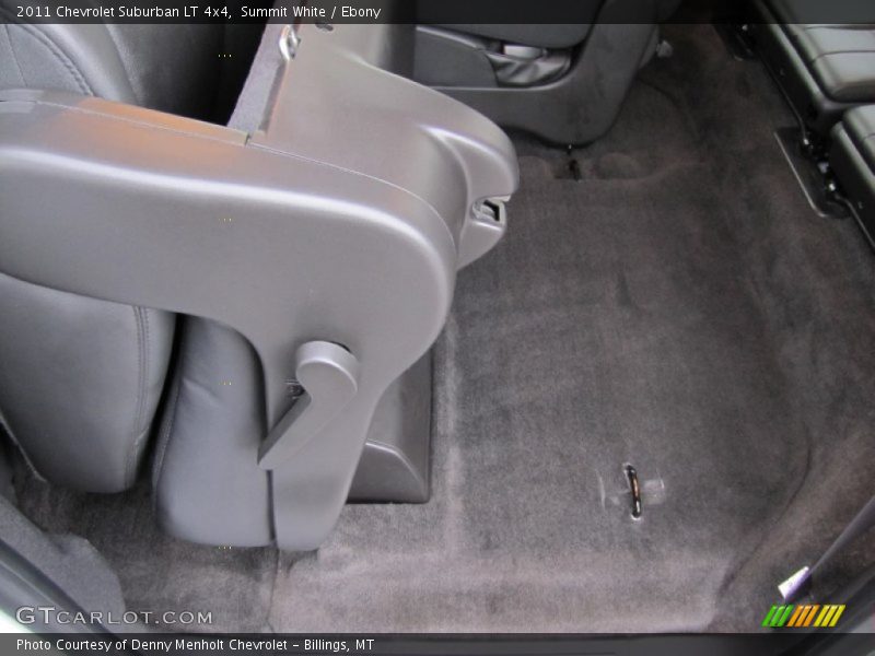 Summit White / Ebony 2011 Chevrolet Suburban LT 4x4