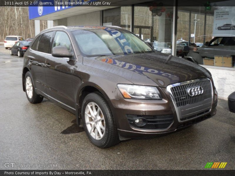 Teak Brown Metallic / Light Gray 2011 Audi Q5 2.0T quattro