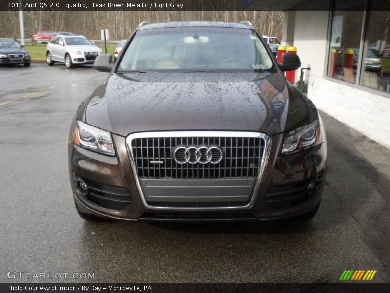 Teak Brown Metallic / Light Gray 2011 Audi Q5 2.0T quattro