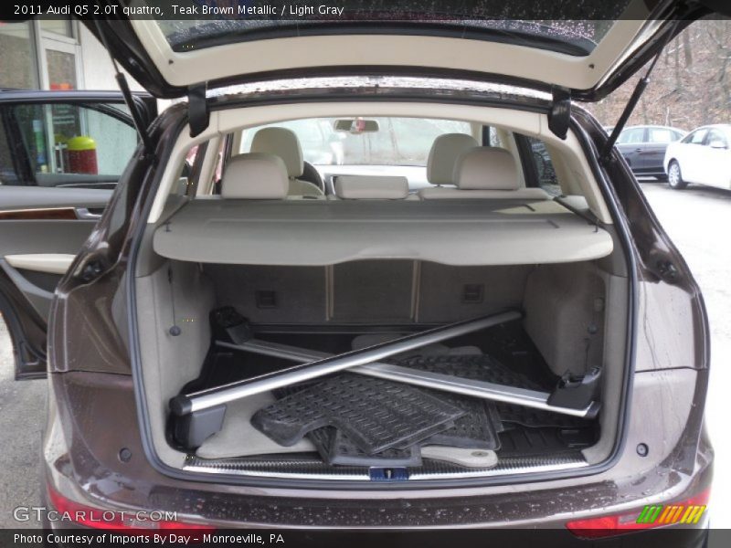 Teak Brown Metallic / Light Gray 2011 Audi Q5 2.0T quattro