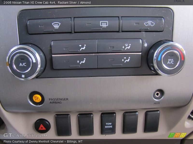 Controls of 2008 Titan XE Crew Cab 4x4