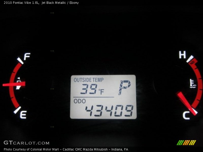 Jet Black Metallic / Ebony 2010 Pontiac Vibe 1.8L