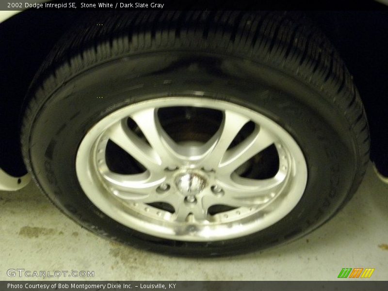 Stone White / Dark Slate Gray 2002 Dodge Intrepid SE