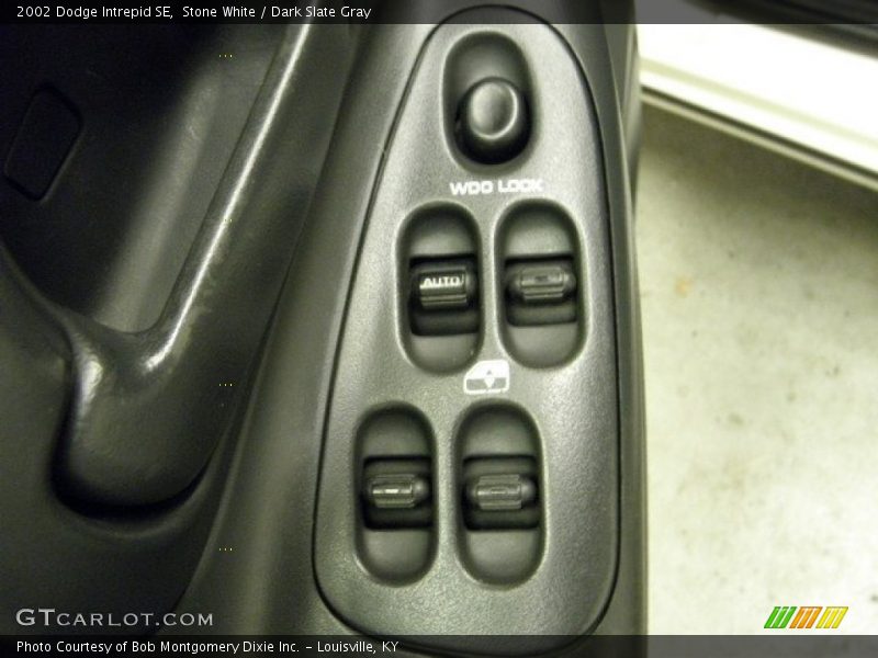 Stone White / Dark Slate Gray 2002 Dodge Intrepid SE