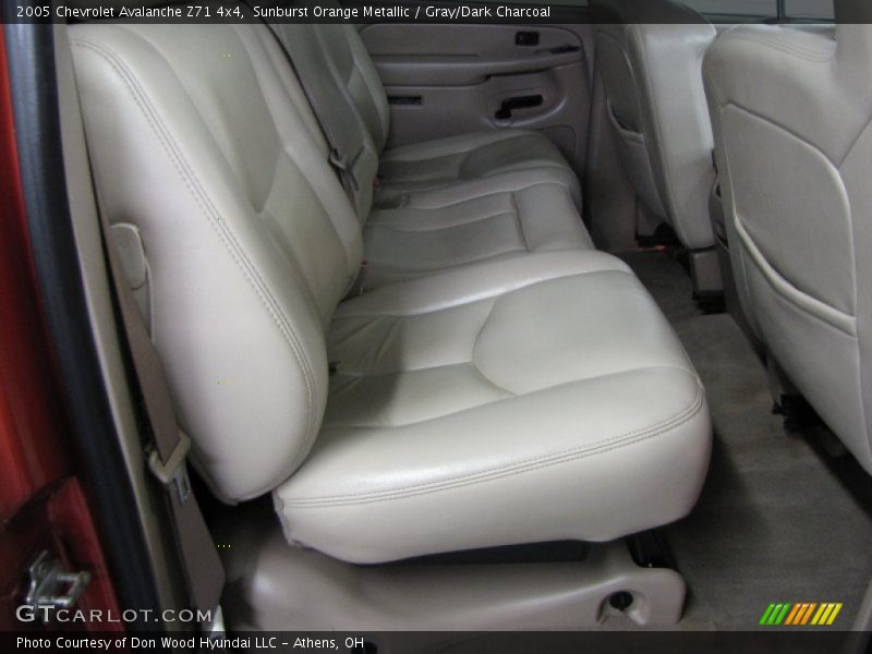 Sunburst Orange Metallic / Gray/Dark Charcoal 2005 Chevrolet Avalanche Z71 4x4