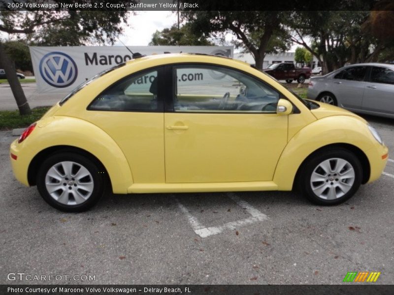 Sunflower Yellow / Black 2009 Volkswagen New Beetle 2.5 Coupe