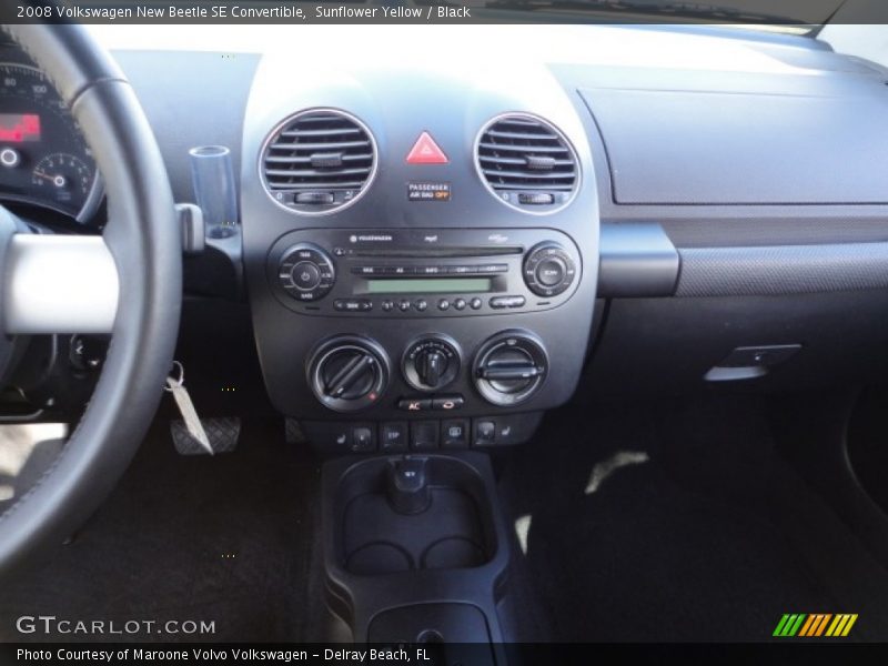 Sunflower Yellow / Black 2008 Volkswagen New Beetle SE Convertible