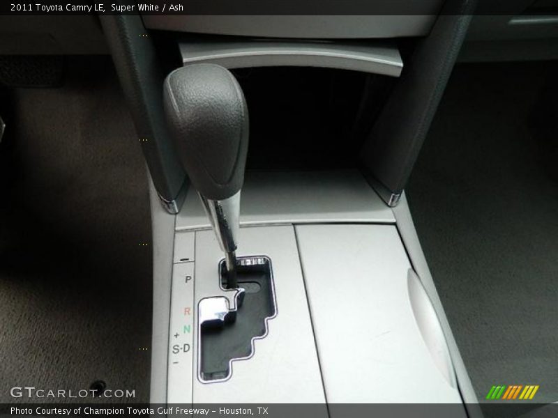 Super White / Ash 2011 Toyota Camry LE