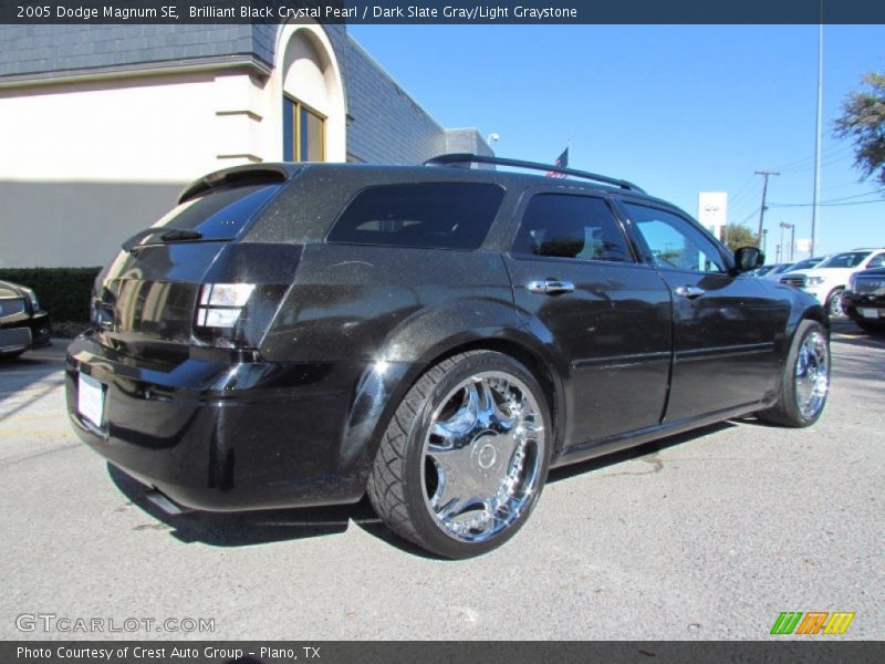 Brilliant Black Crystal Pearl / Dark Slate Gray/Light Graystone 2005 Dodge Magnum SE