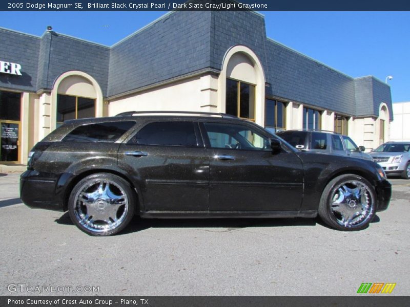 Brilliant Black Crystal Pearl / Dark Slate Gray/Light Graystone 2005 Dodge Magnum SE