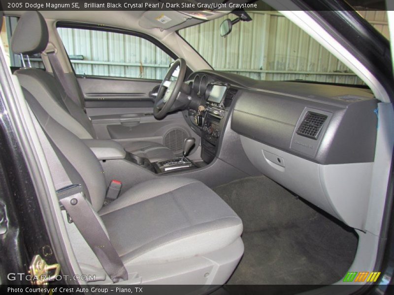 Brilliant Black Crystal Pearl / Dark Slate Gray/Light Graystone 2005 Dodge Magnum SE
